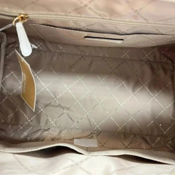 Michael Kors Weekender Travel Bag Top Zip Large Jet Set Girls Travel Light Cream - Picture 10 of 11